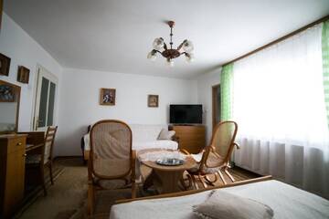 Фото номера Трехместный номер с ванной комнатой Фермерские дома Pensiunea Casa-Stefanel г. Садова 4